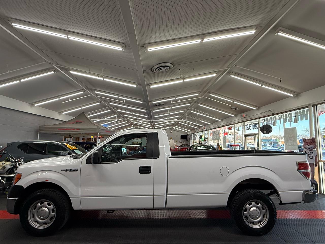 Ford F-150 XL 2WD Reg Cab 8' Box 2014