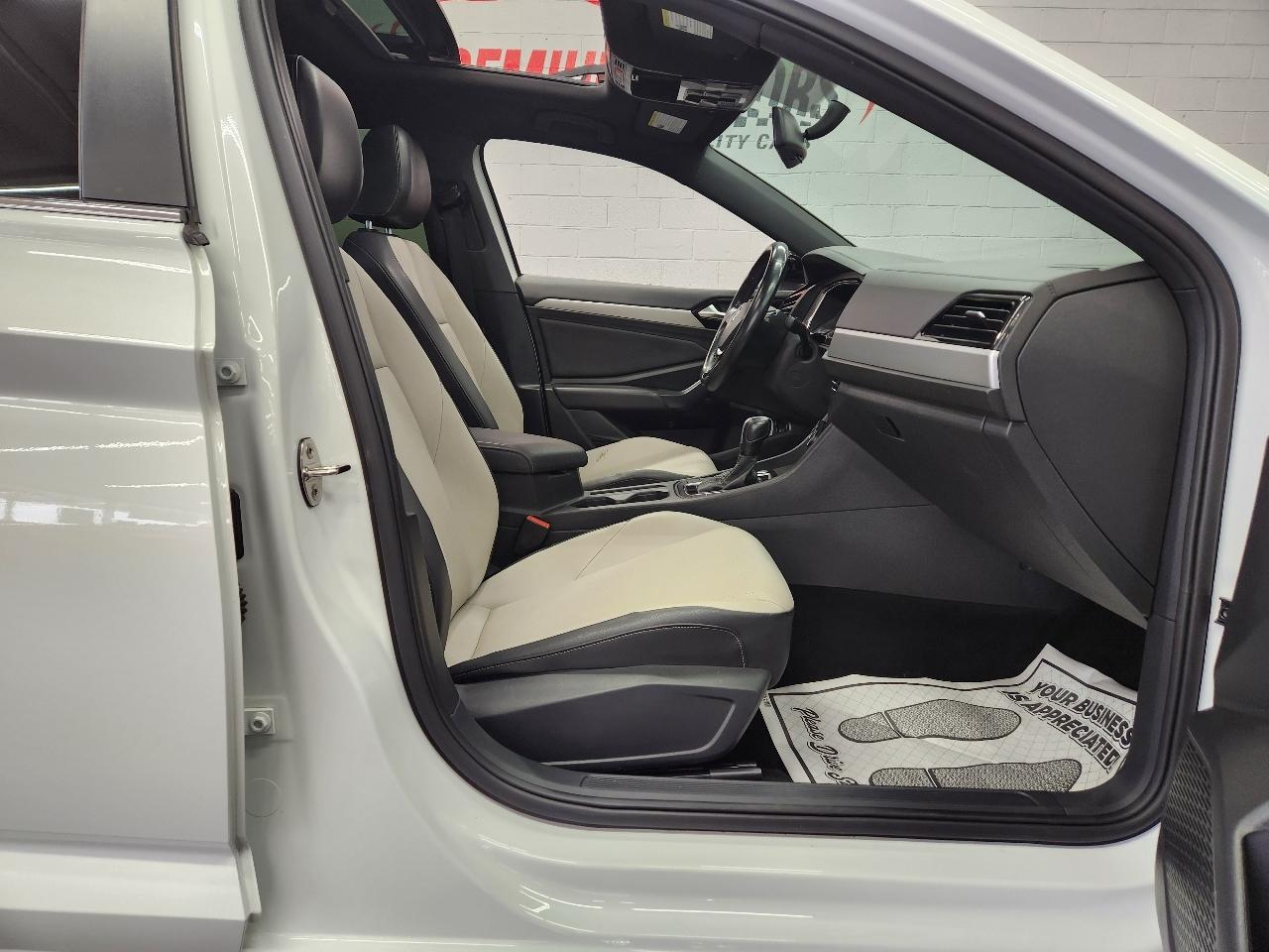 Volkswagen Jetta R-Line Auto 2021