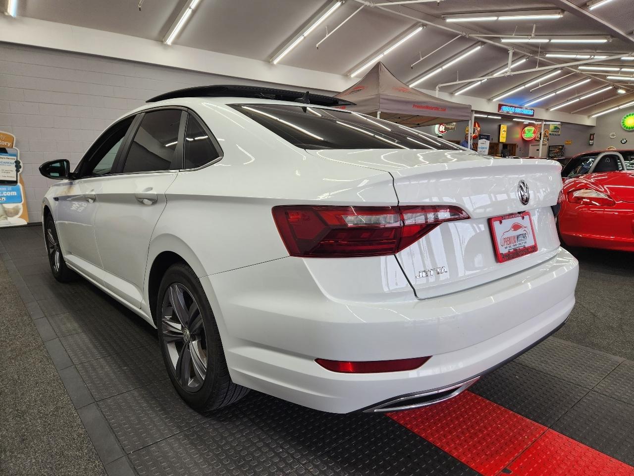 Volkswagen Jetta R-Line Auto 2021