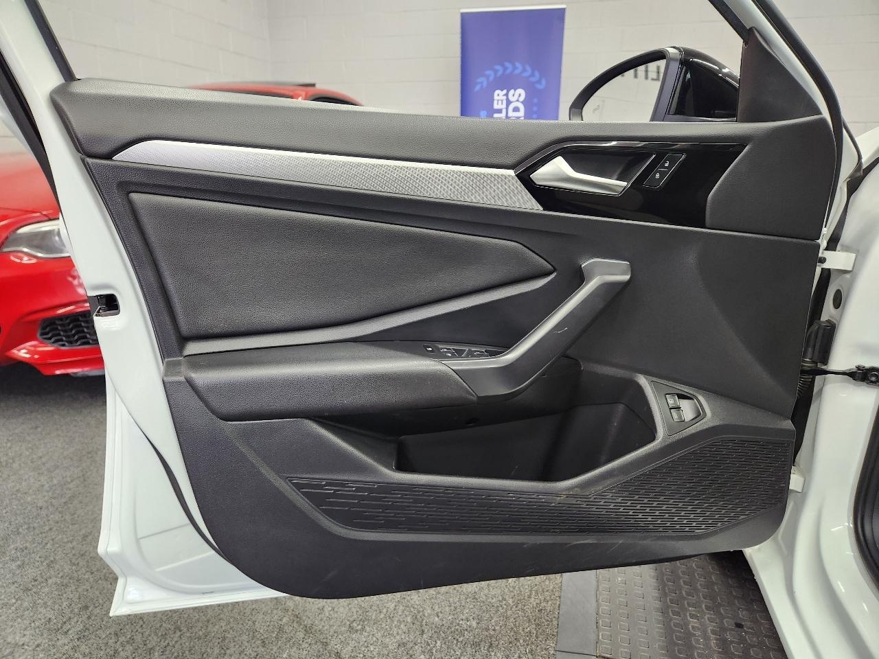 Volkswagen Jetta R-Line Auto 2021