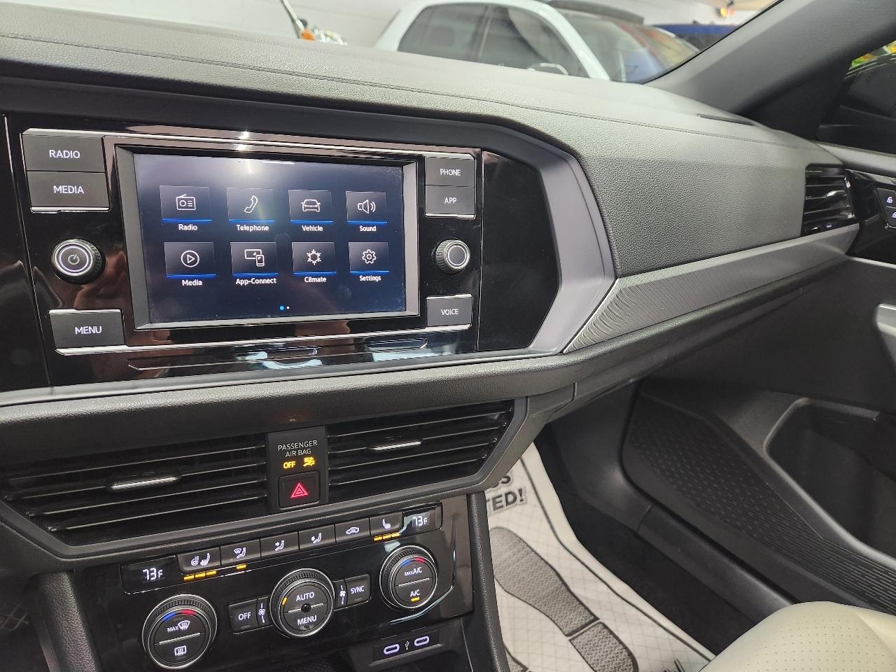 Volkswagen Jetta R-Line Auto 2021