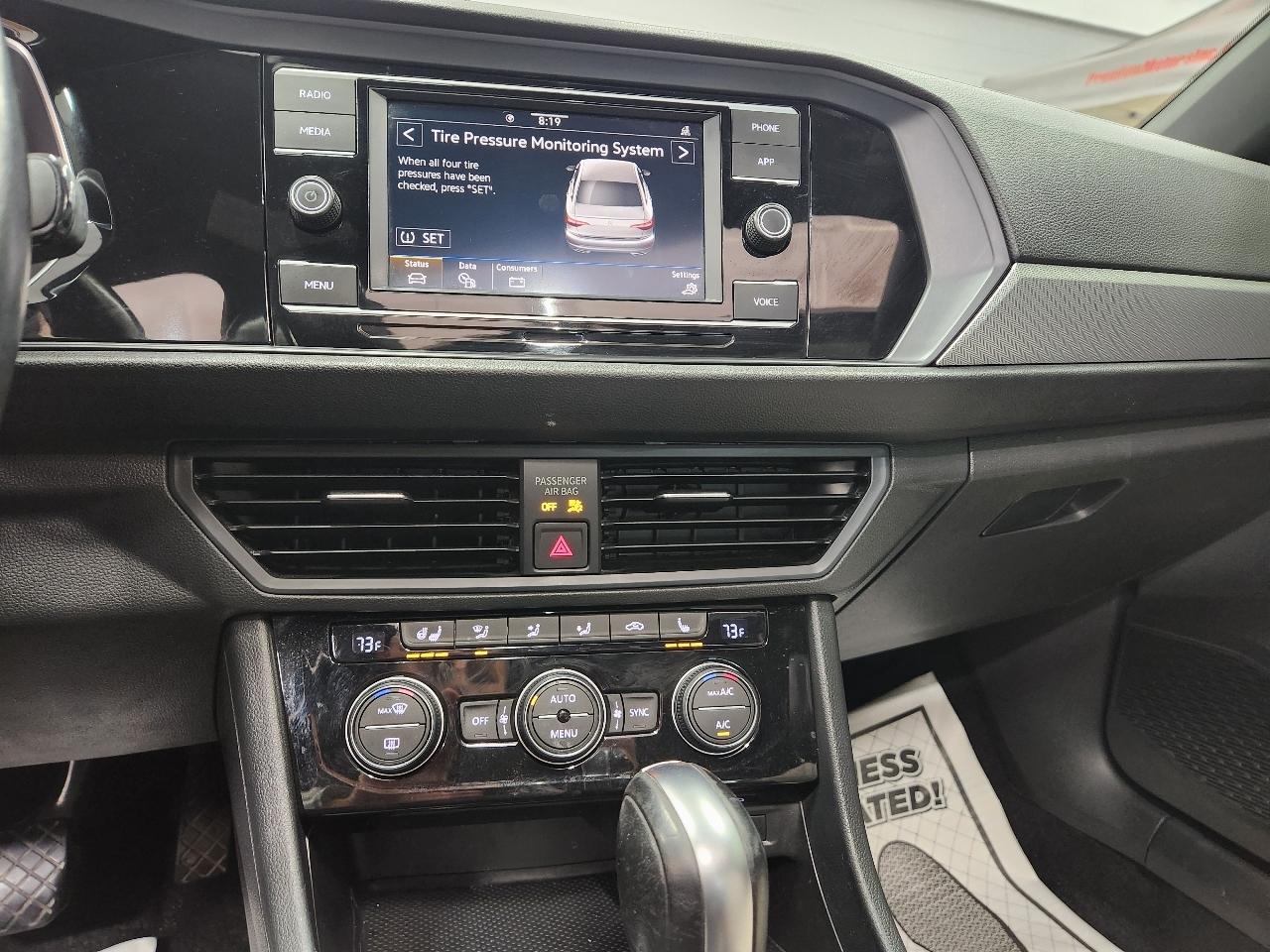 Volkswagen Jetta R-Line Auto 2021