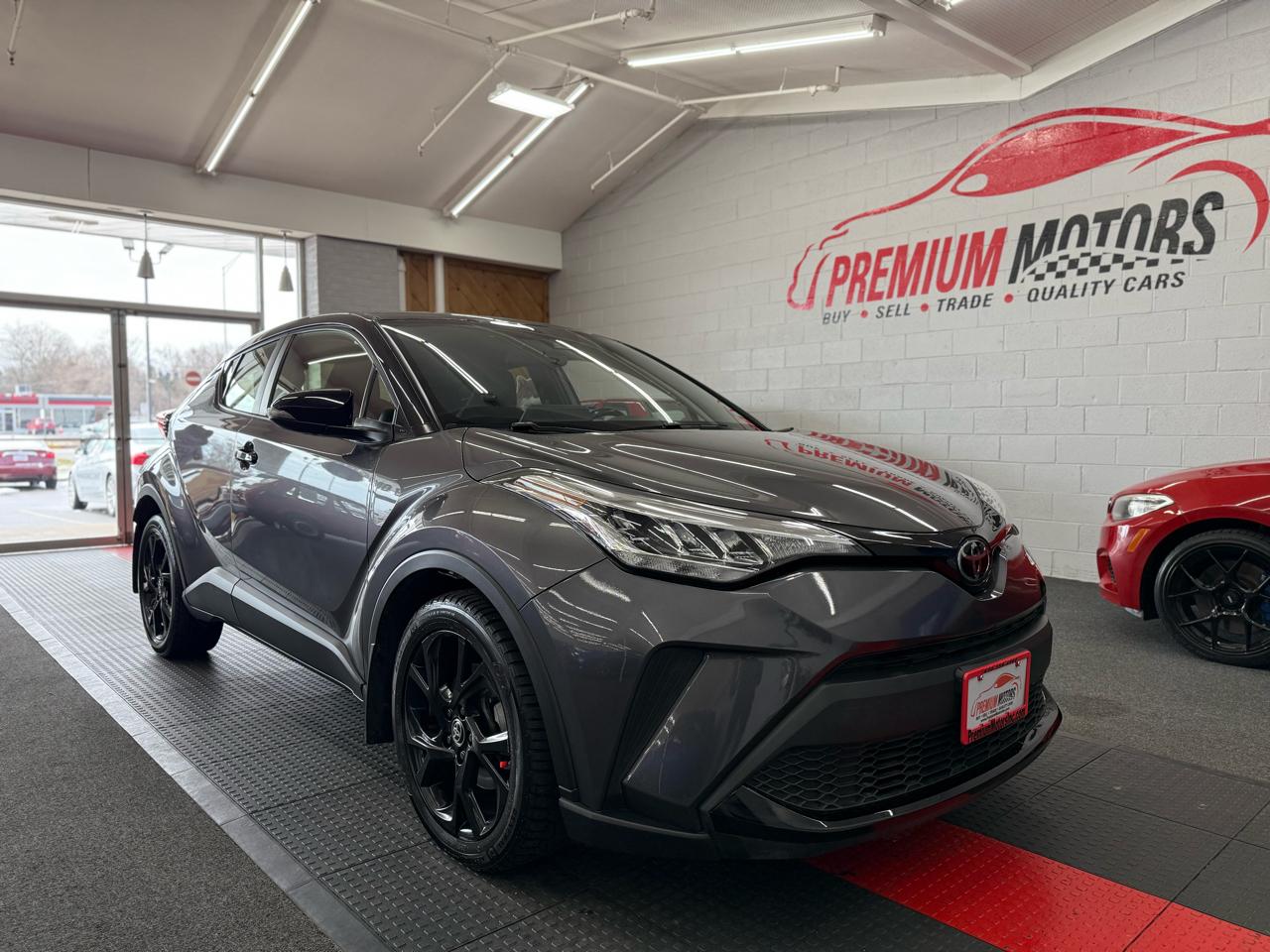 Toyota C-HR Nightshade FWD (Natl) 2021