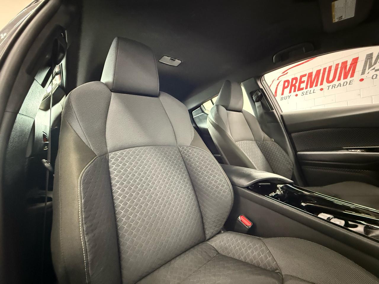 Toyota C-HR Nightshade FWD (Natl) 2021