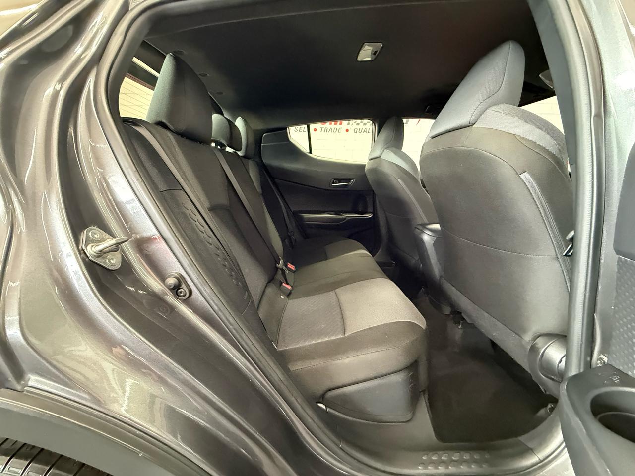 Toyota C-HR Nightshade FWD (Natl) 2021