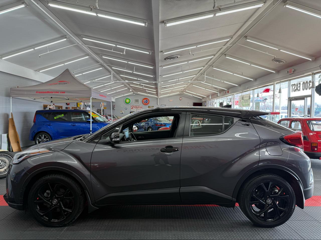 Toyota C-HR Nightshade FWD (Natl) 2021
