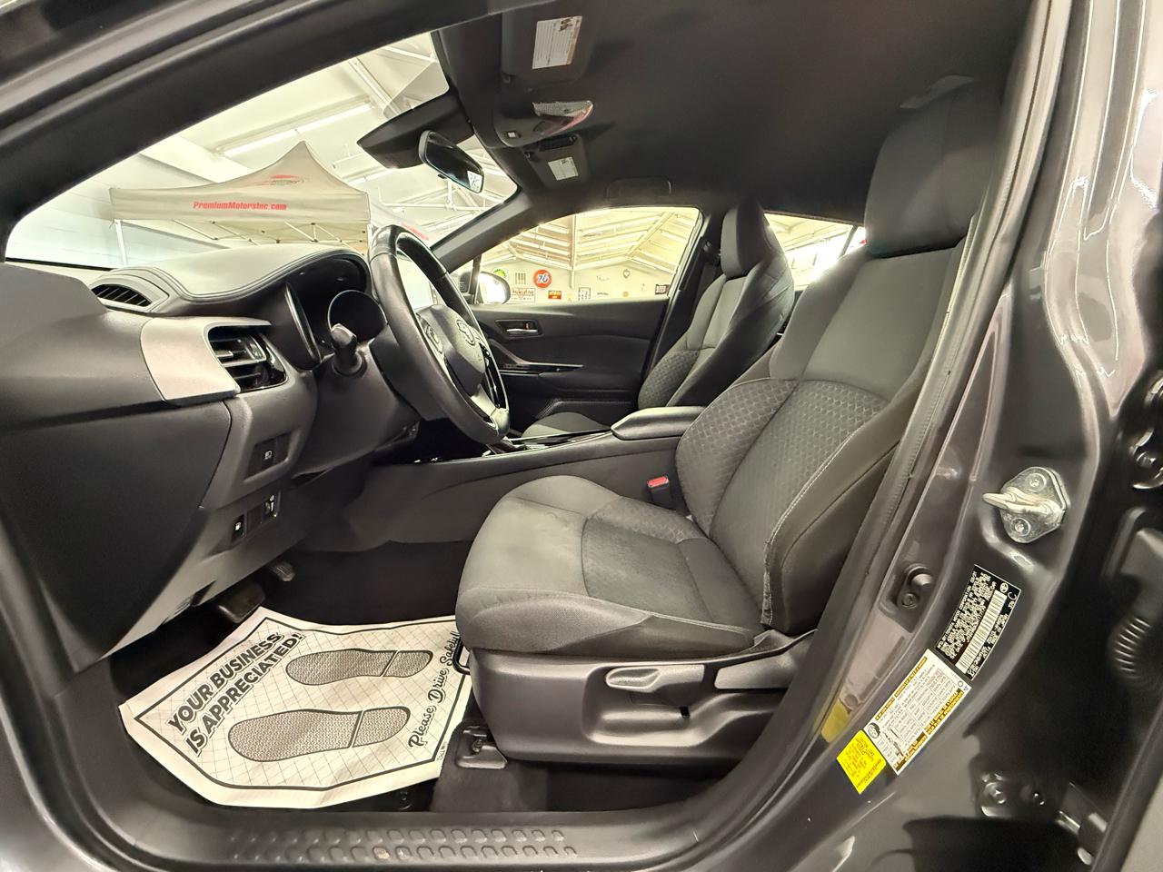 Toyota C-HR Nightshade FWD (Natl) 2021