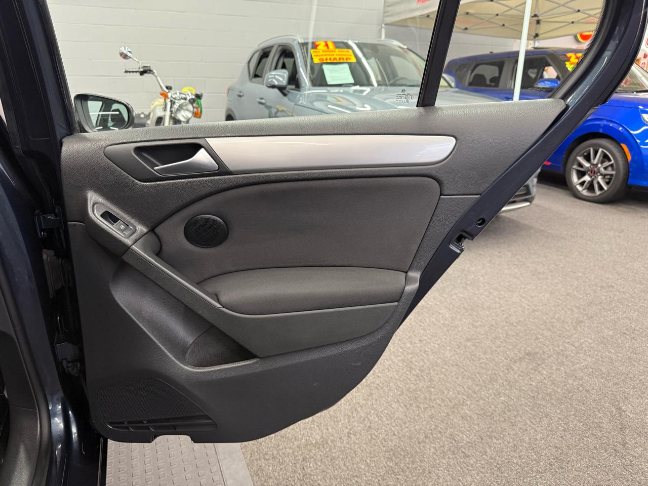 Volkswagen Golf 2.0L 4-Door TDI 2014