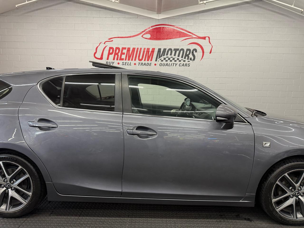 Lexus CT 200h  2015