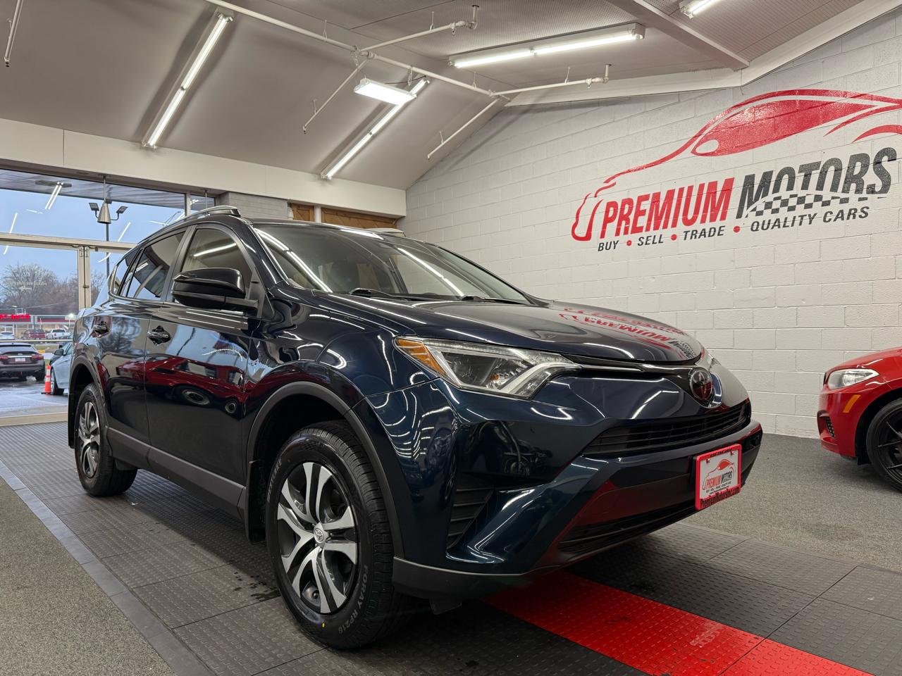 Toyota RAV4 LE 2018