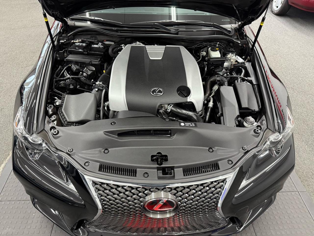 Lexus IS  2016