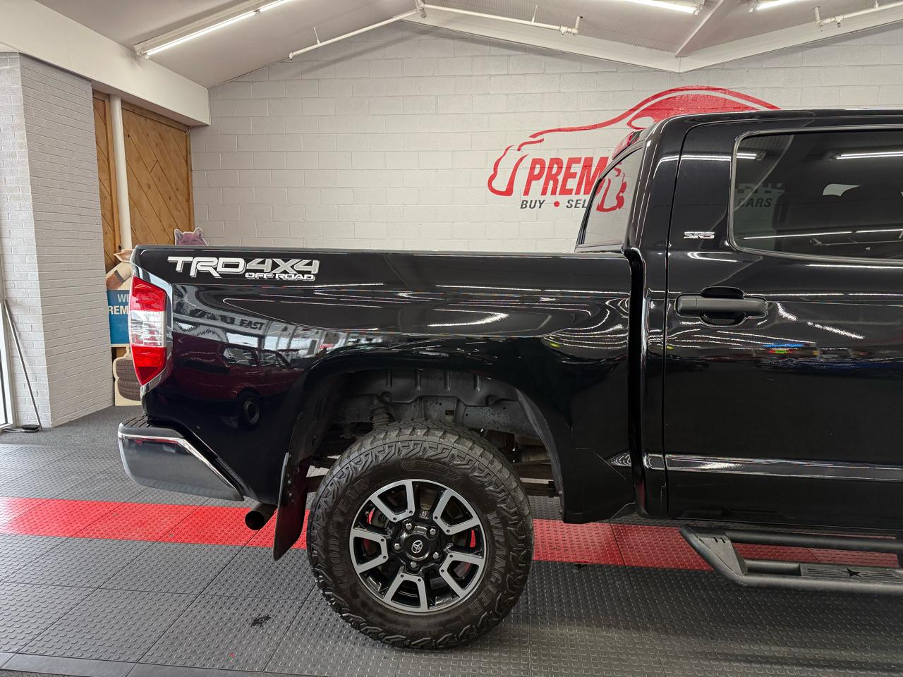 Toyota Tundra TRD Pro Crew Max 4WD 5.7L V8 2020