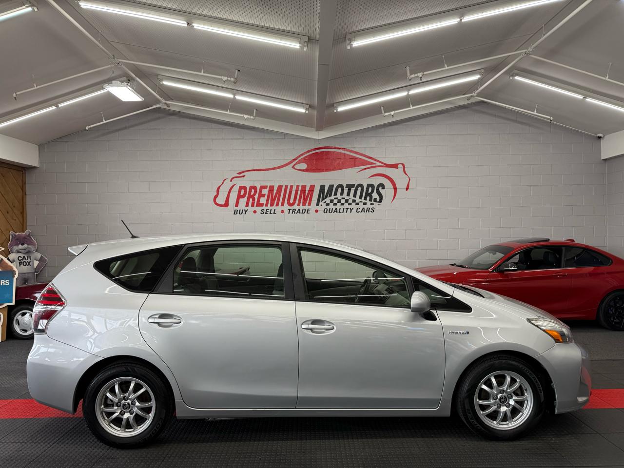 Toyota Prius V 5dr Wgn Five (Natl) 2016