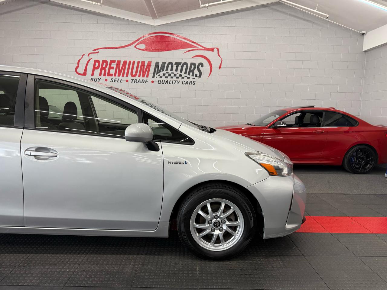 Toyota Prius V 5dr Wgn Five (Natl) 2016