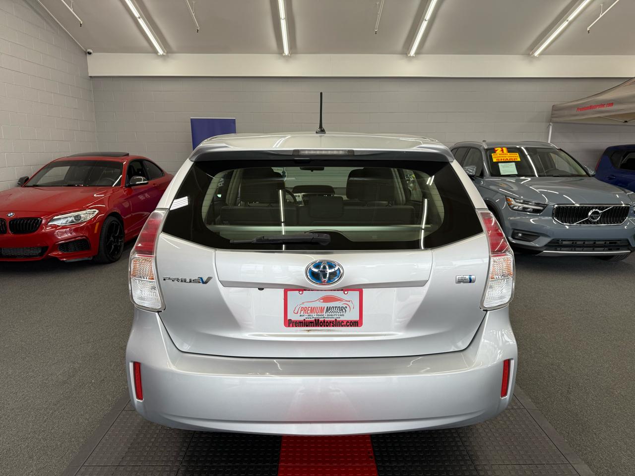 Toyota Prius V 5dr Wgn Five (Natl) 2016