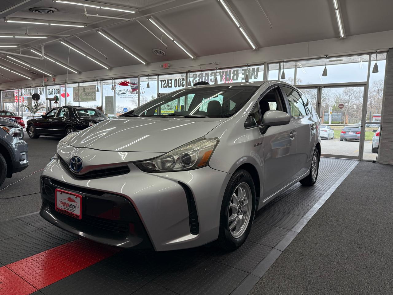 Toyota Prius V 5dr Wgn Five (Natl) 2016