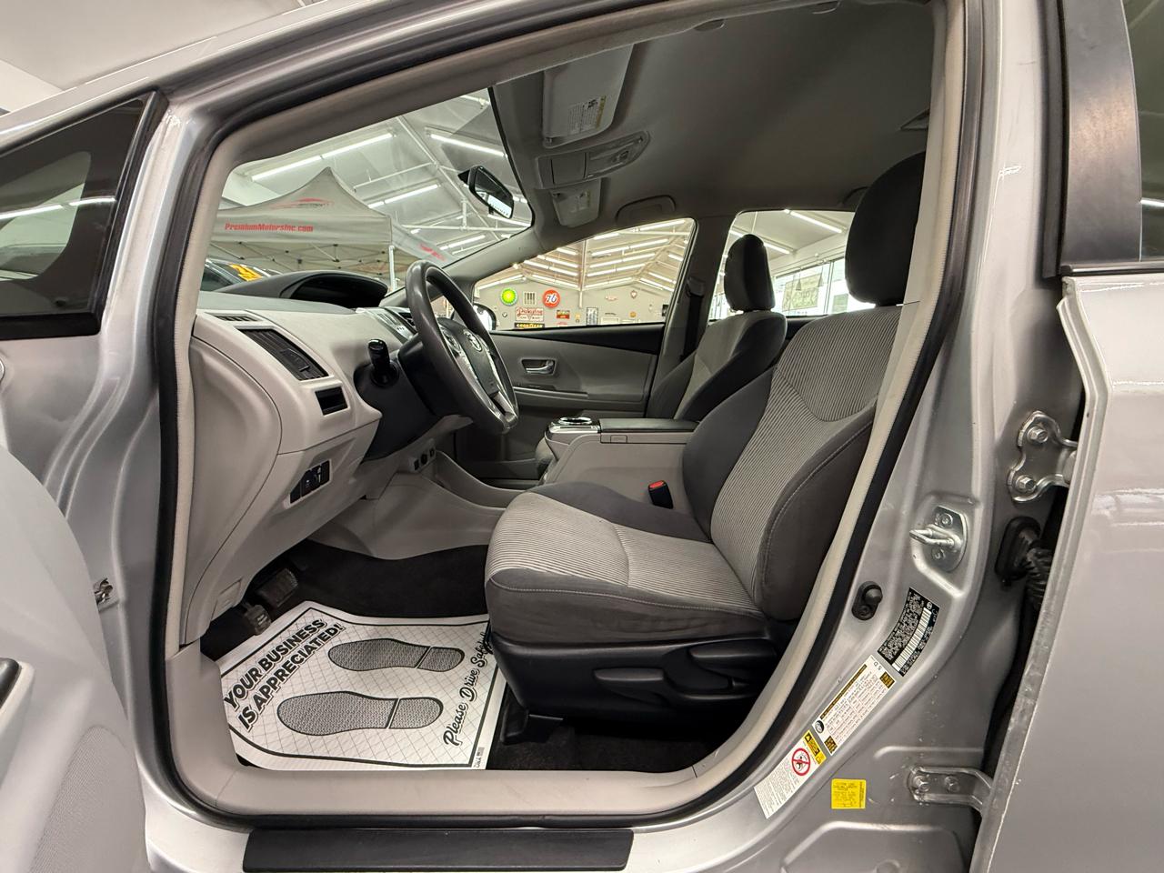 Toyota Prius V 5dr Wgn Five (Natl) 2016