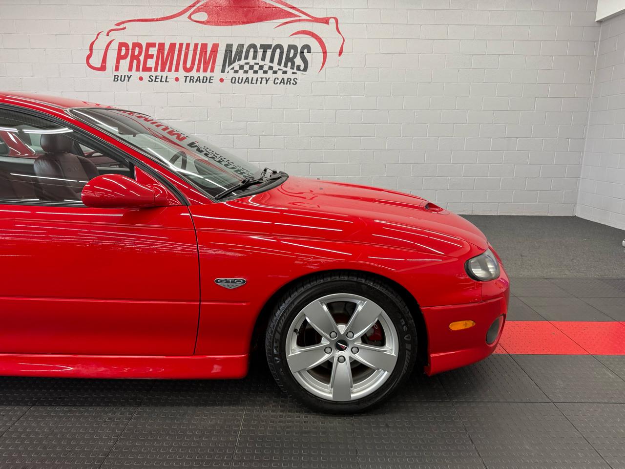 Pontiac GTO 2D Coupe 2006