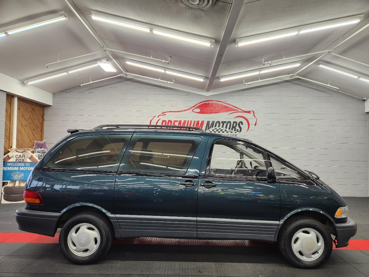 Toyota Previa LE 1997