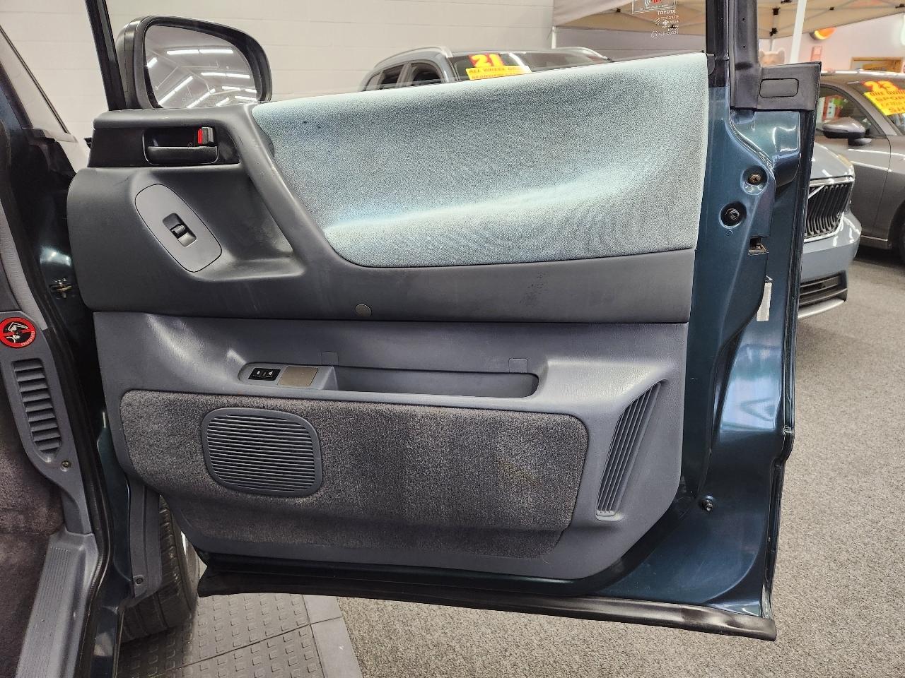 Toyota Previa LE 1997
