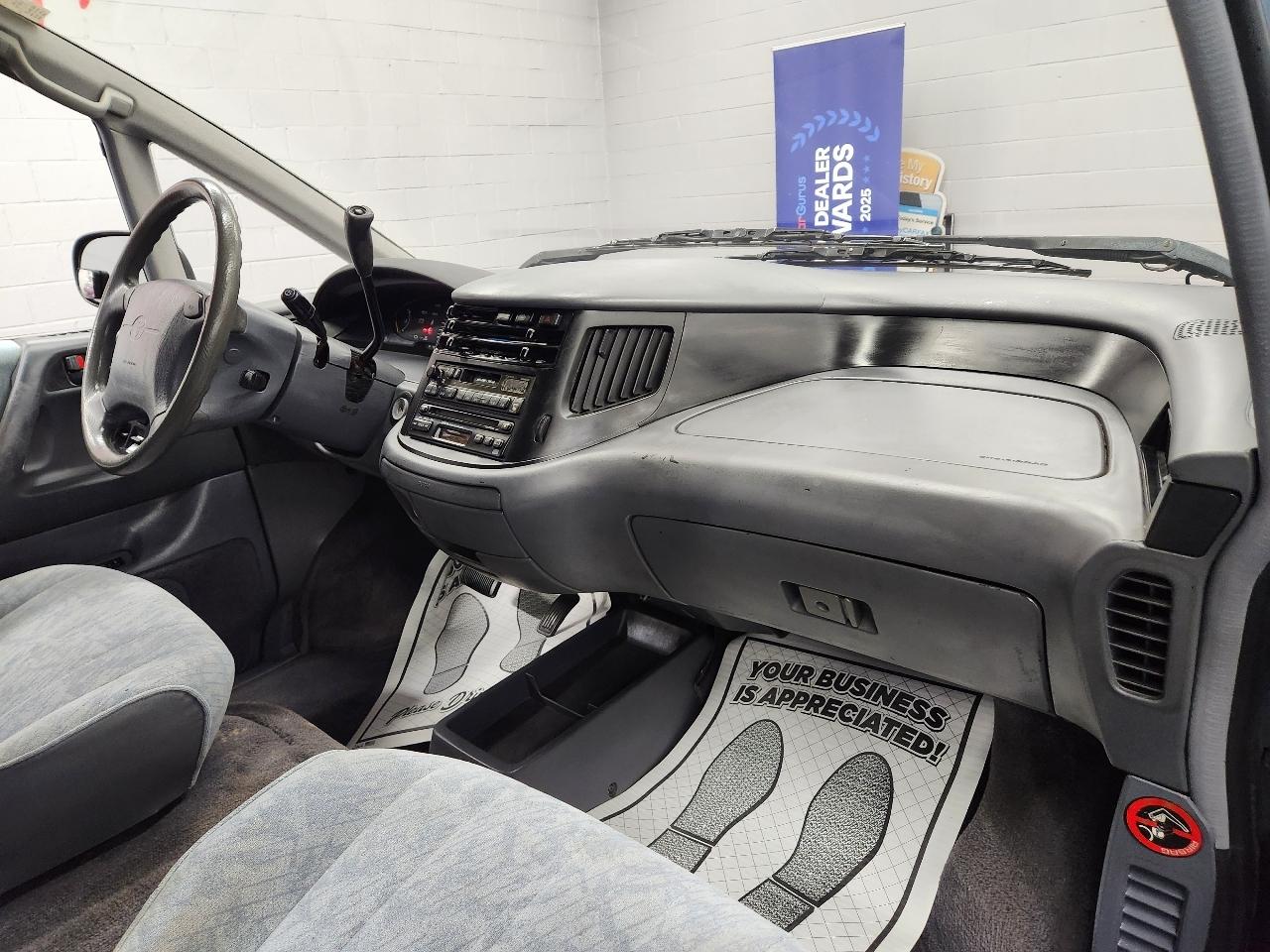 Toyota Previa LE 1997