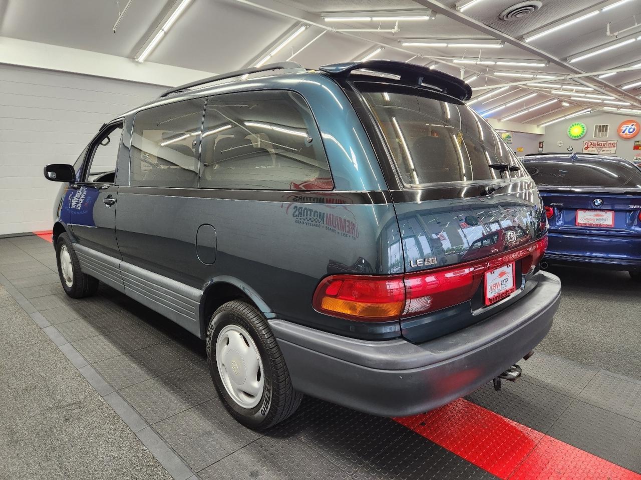 Toyota Previa LE 1997