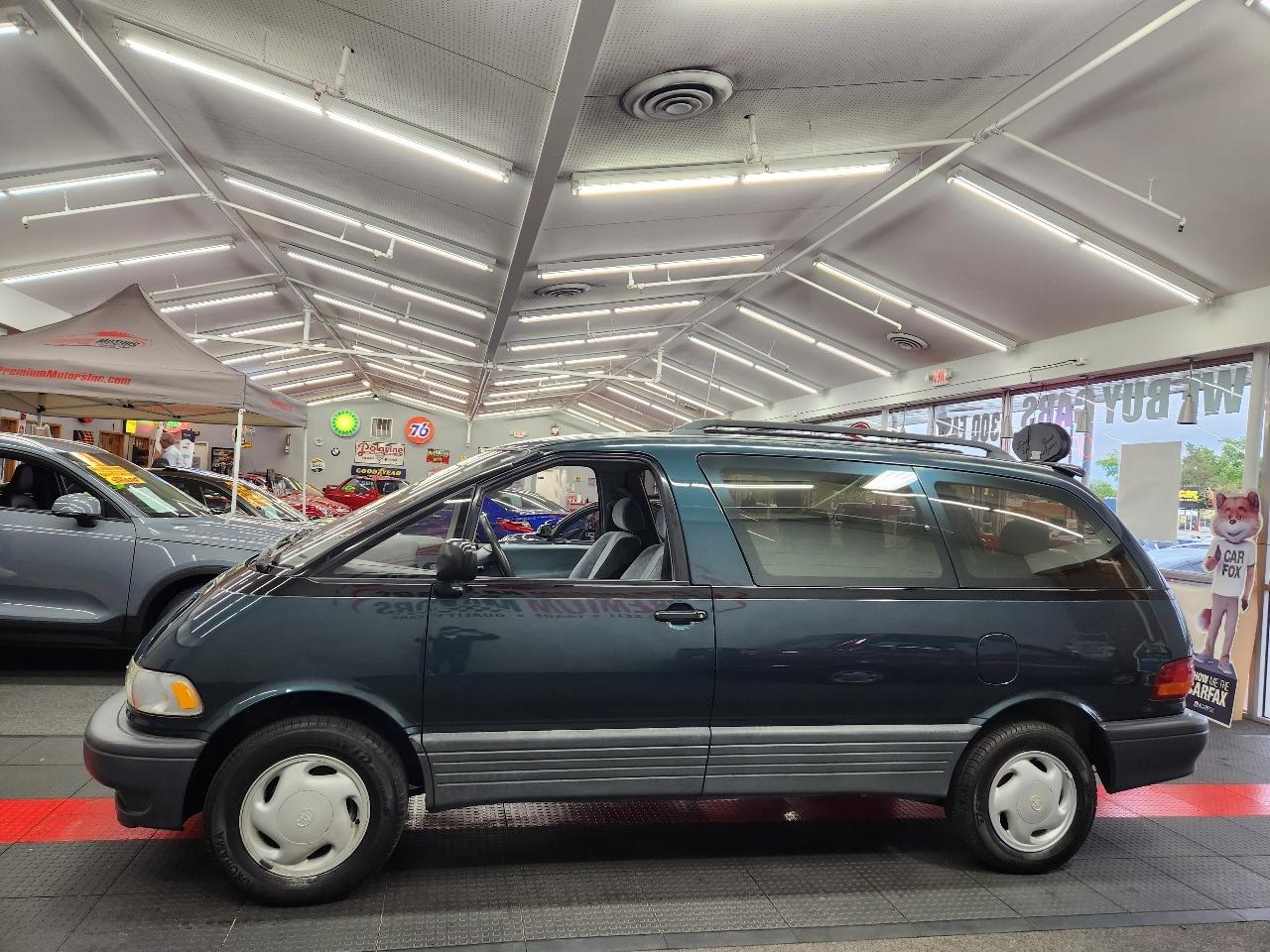 Toyota Previa LE 1997