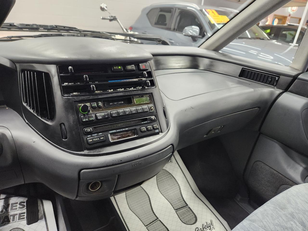 Toyota Previa LE 1997