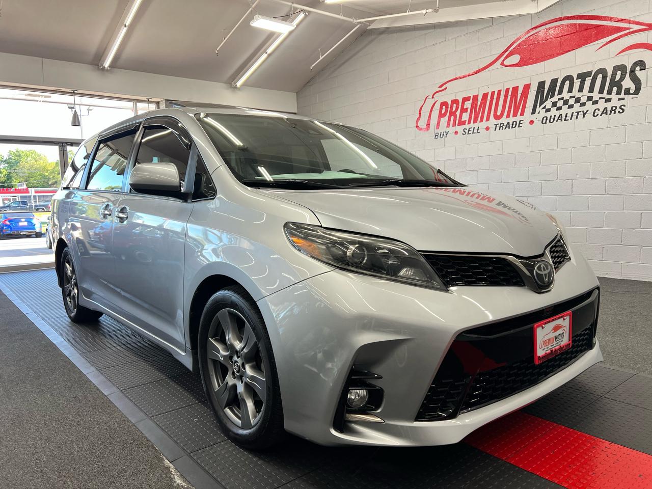 Toyota Sienna  2018