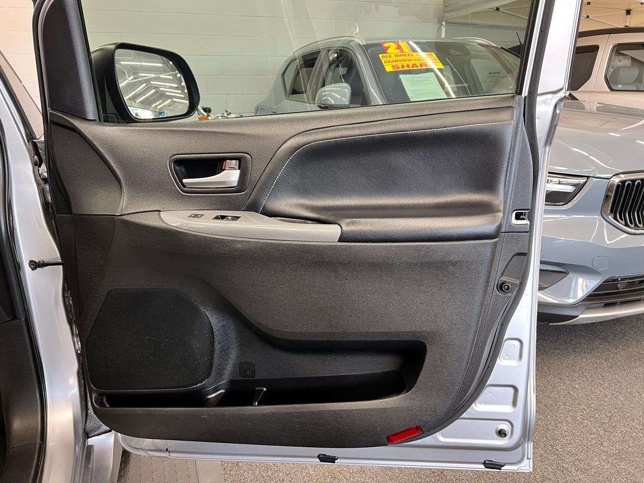Toyota Sienna  2018