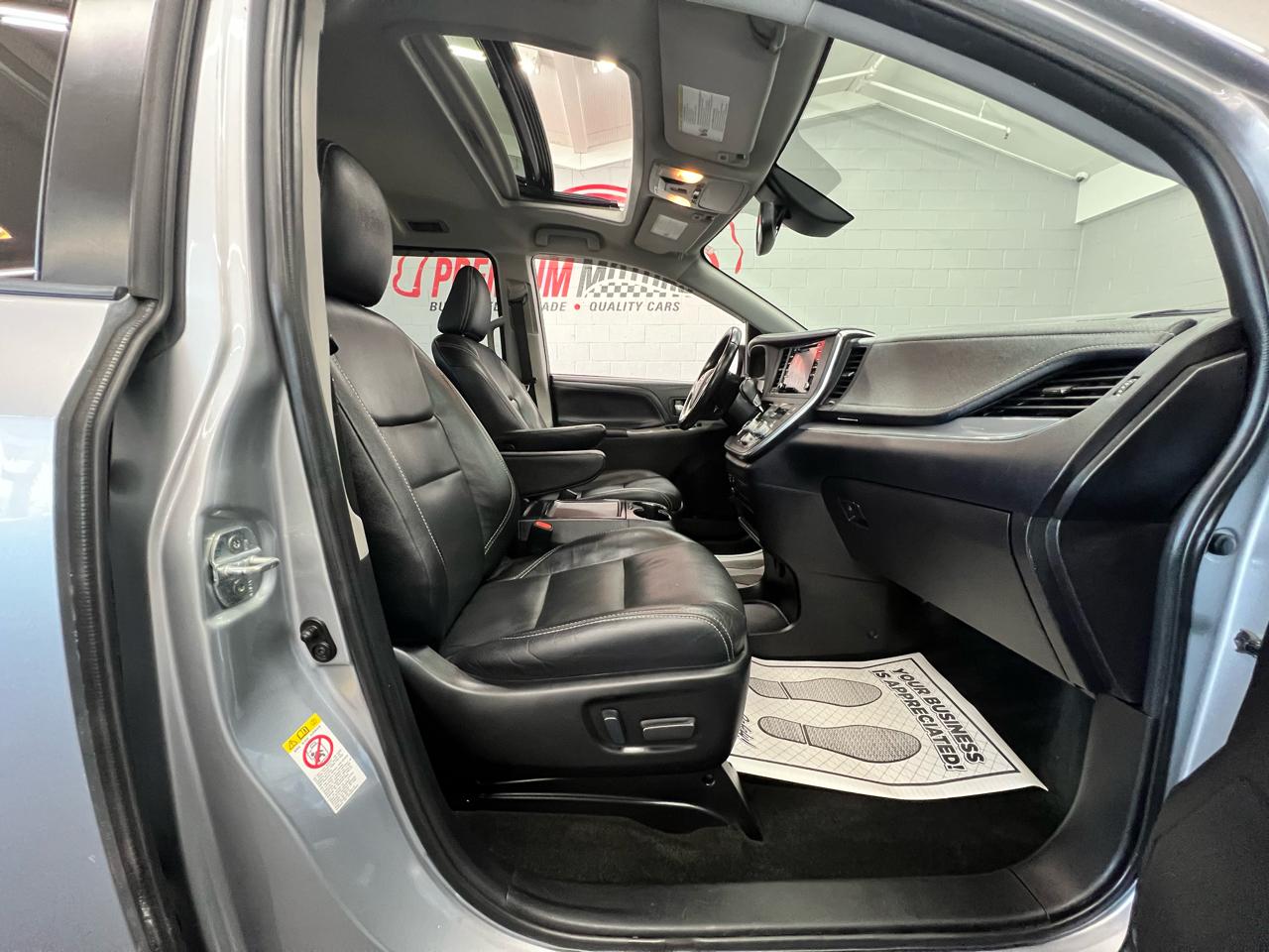 Toyota Sienna  2018