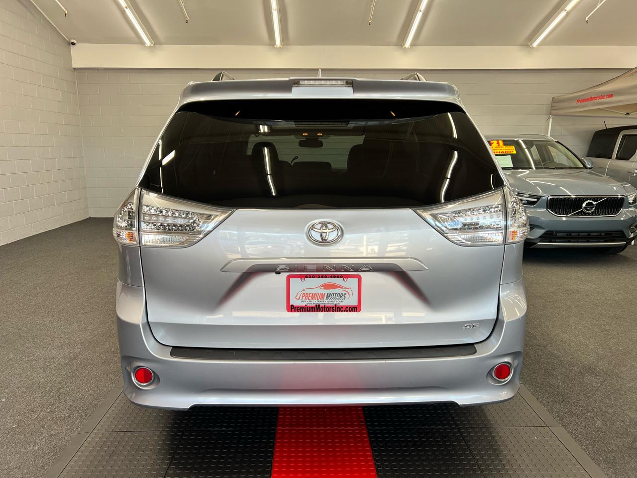 Toyota Sienna  2018