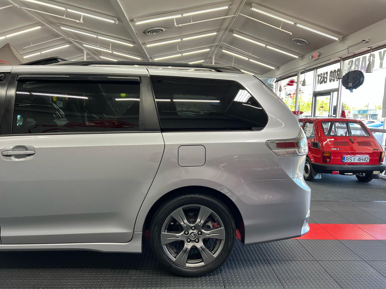 Toyota Sienna  2018