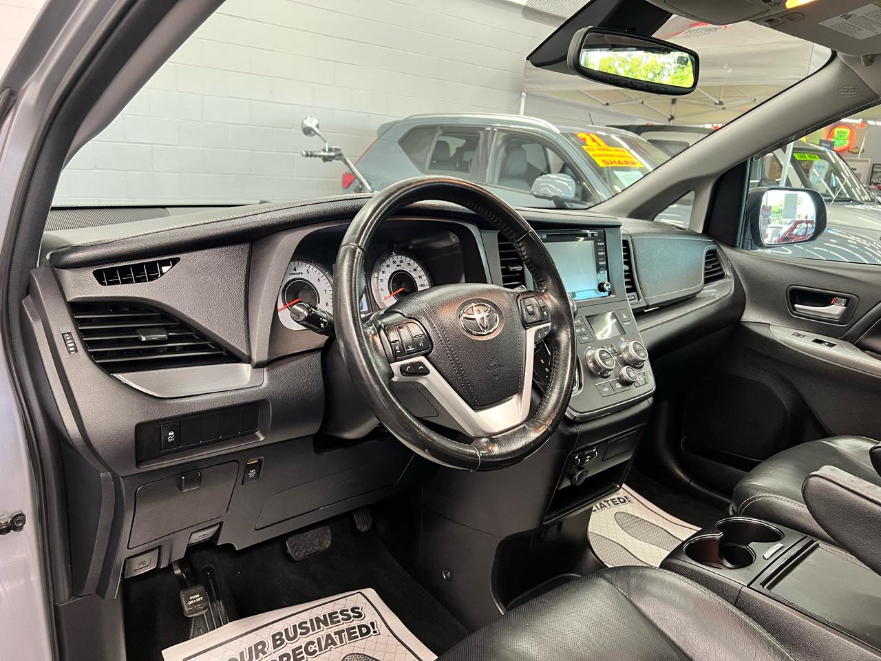 Toyota Sienna  2018