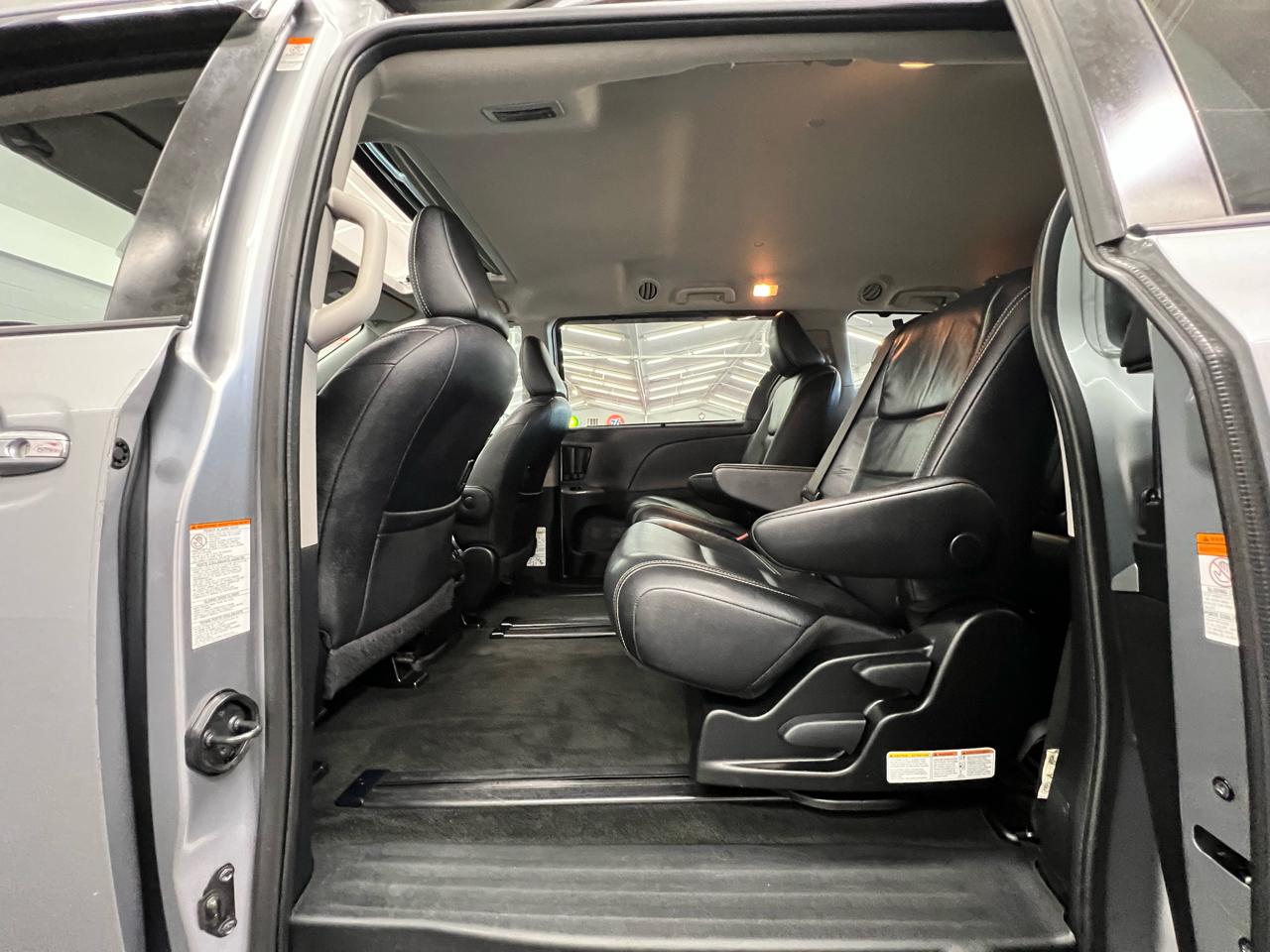 Toyota Sienna  2018