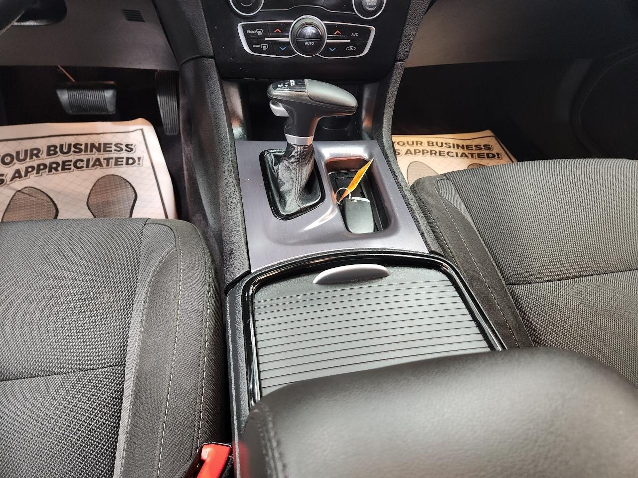 Dodge Charger SXT 2017