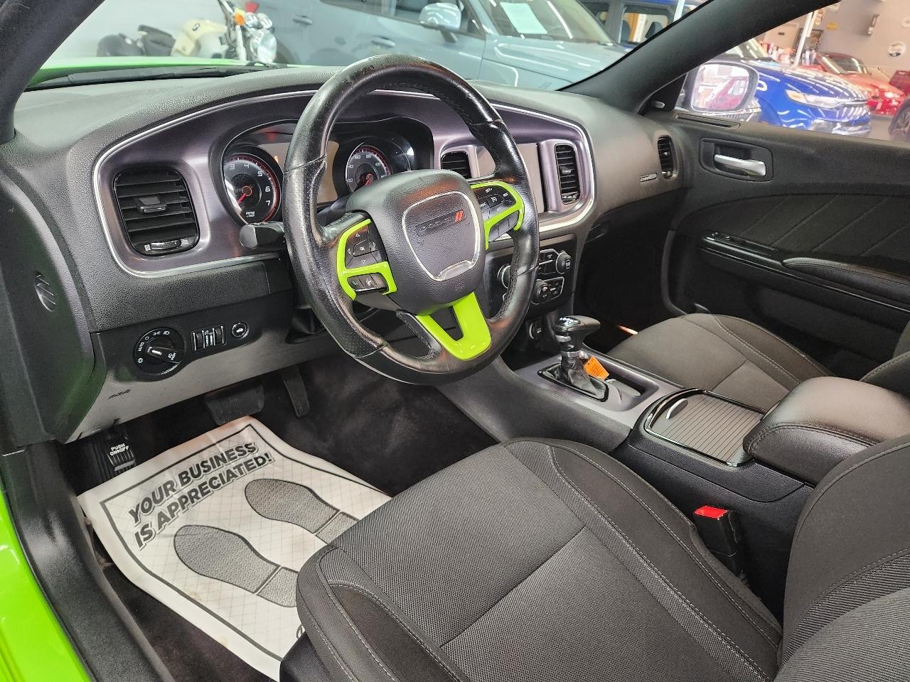 Dodge Charger SXT 2017