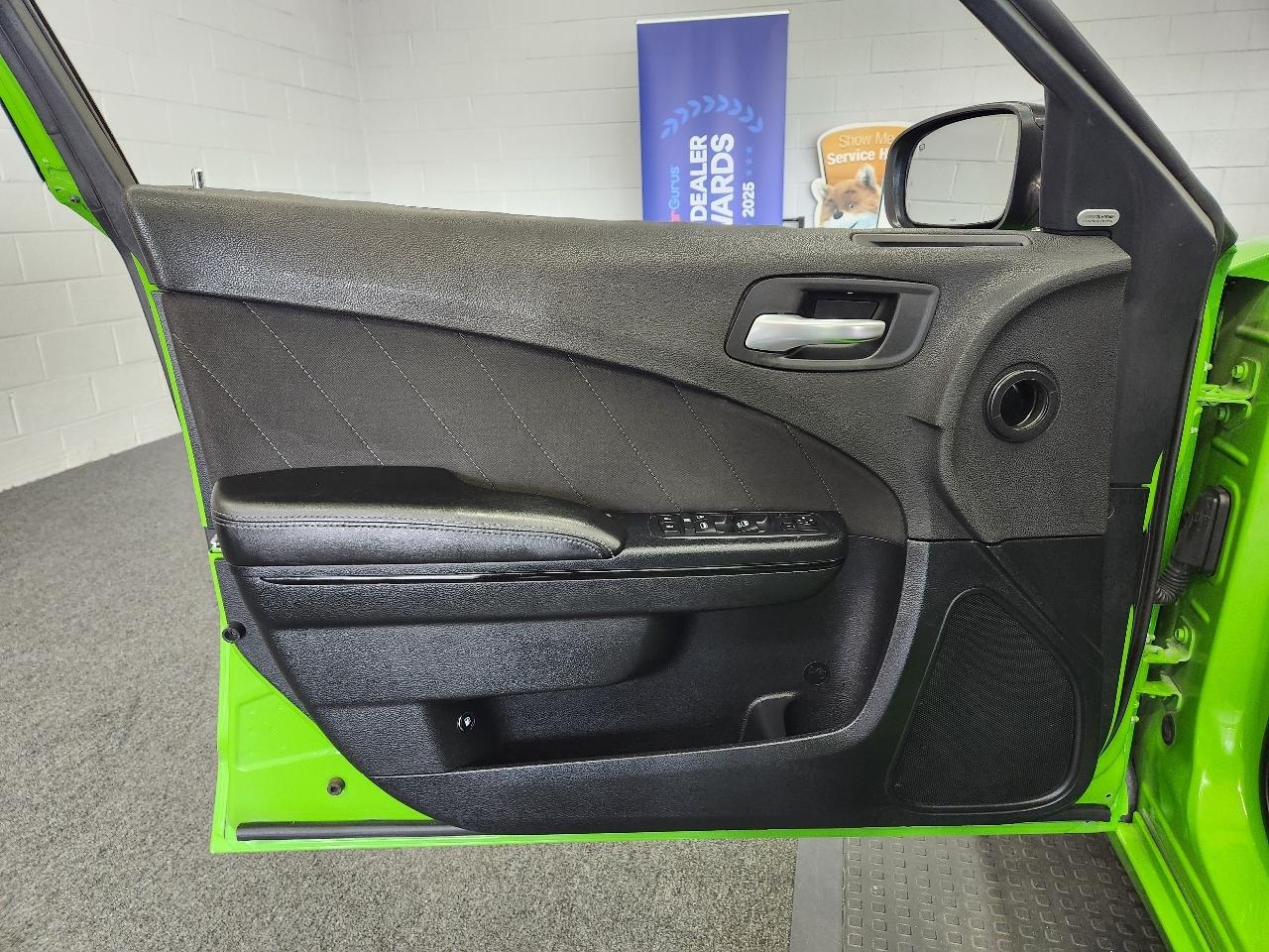 Dodge Charger SXT 2017