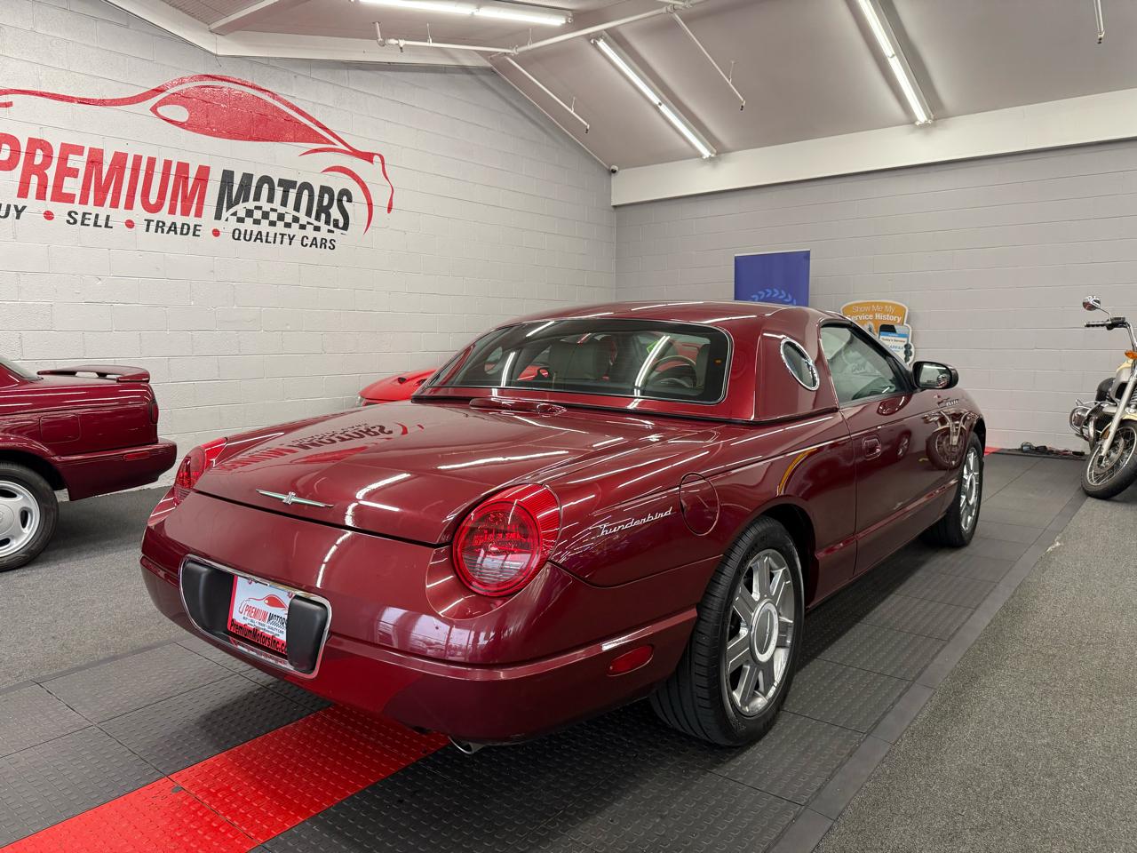 Ford Thunderbird 2dr Conv w/Hardtop Deluxe 2004