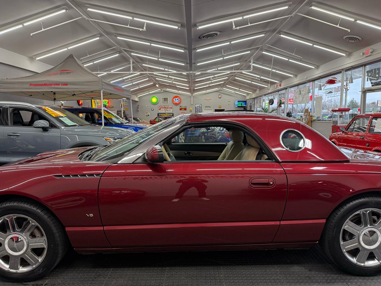 Ford Thunderbird 2dr Conv w/Hardtop Deluxe 2004