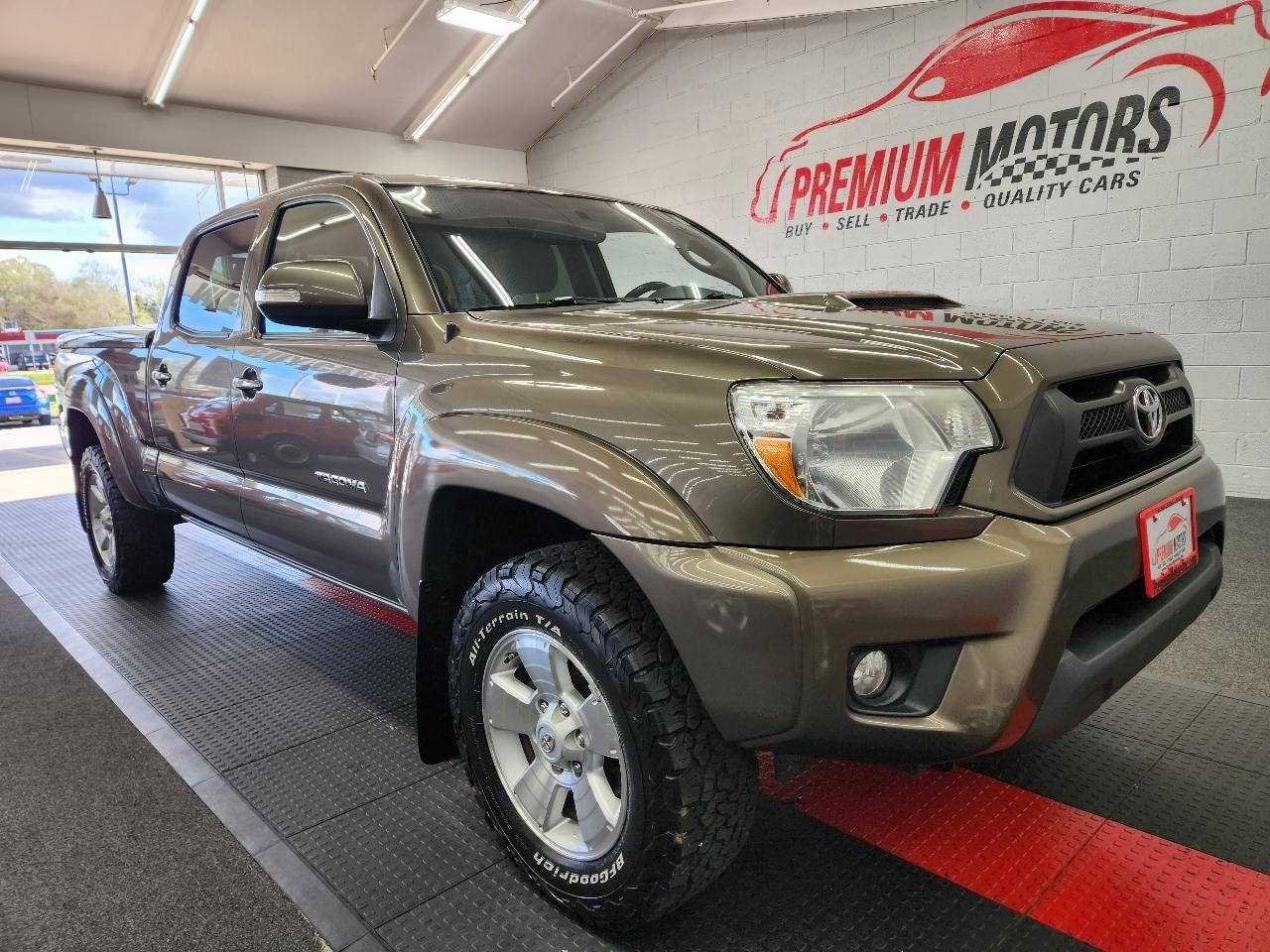 Toyota Tacoma 4WD Double Cab LB V6 AT TRD Sport (Natl) 2012
