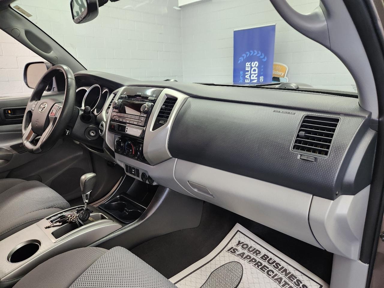 Toyota Tacoma 4WD Double Cab LB V6 AT TRD Sport (Natl) 2012