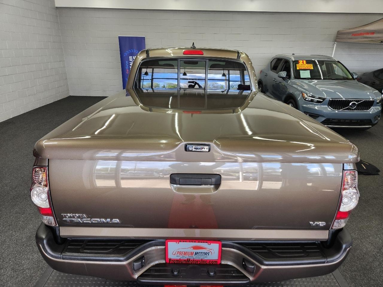 Toyota Tacoma 4WD Double Cab LB V6 AT TRD Sport (Natl) 2012