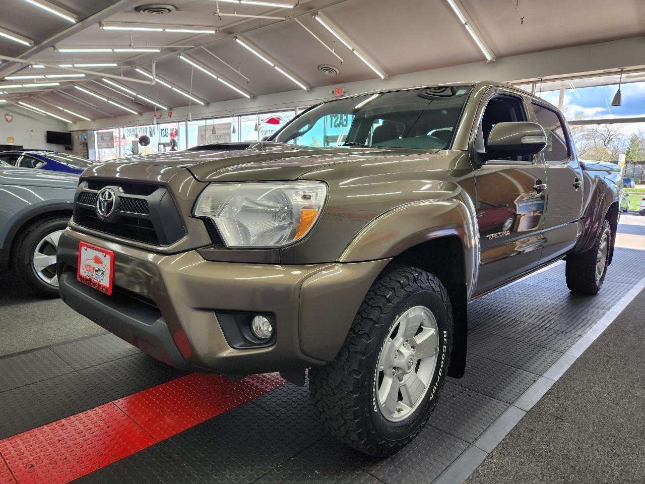 Toyota Tacoma 4WD Double Cab LB V6 AT TRD Sport (Natl) 2012