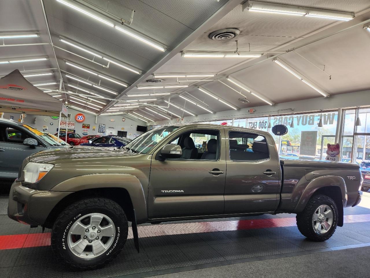 Toyota Tacoma 4WD Double Cab LB V6 AT TRD Sport (Natl) 2012