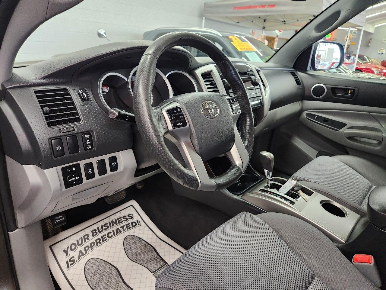 Toyota Tacoma 4WD Double Cab LB V6 AT TRD Sport (Natl) 2012