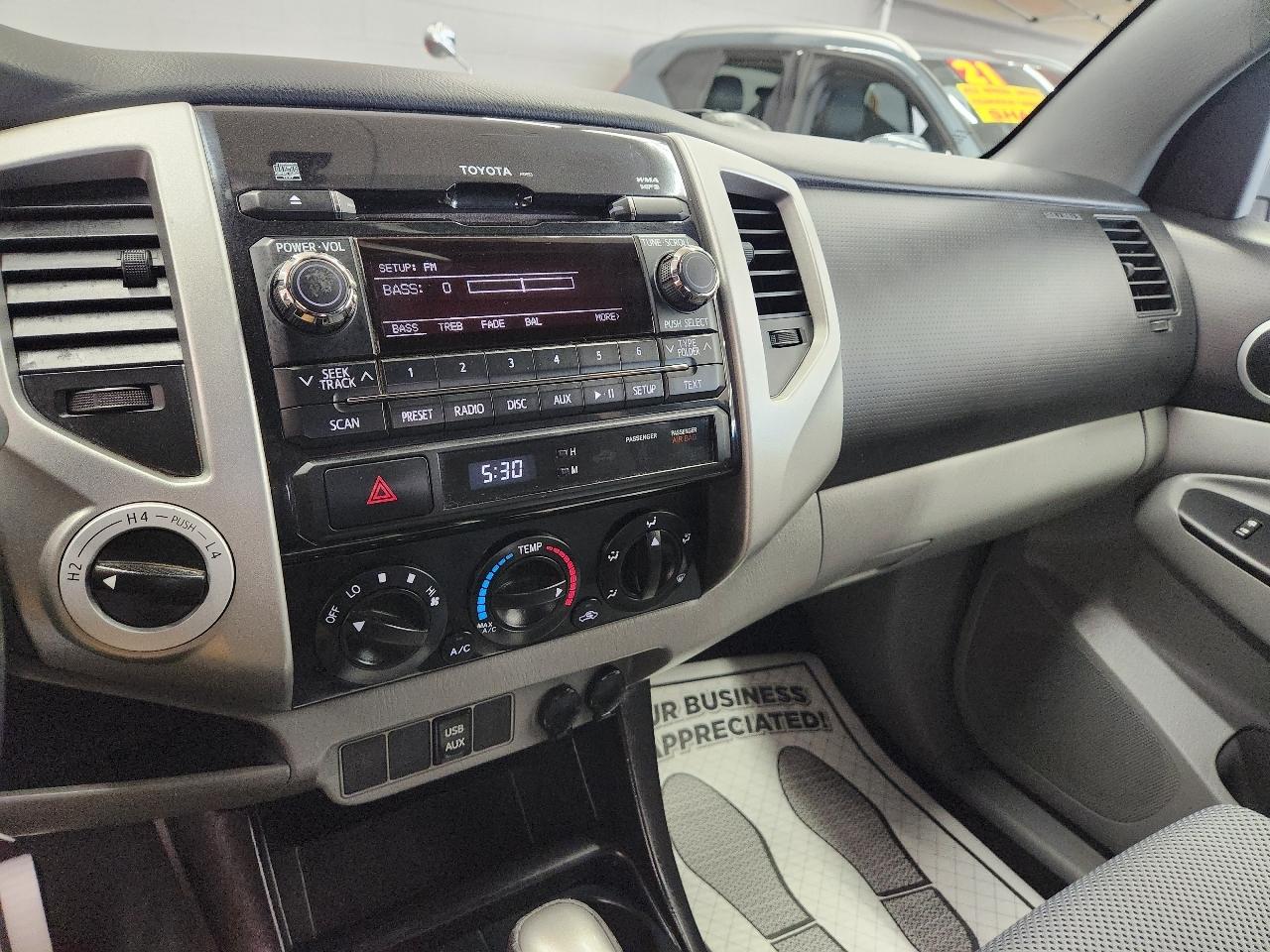 Toyota Tacoma 4WD Double Cab LB V6 AT TRD Sport (Natl) 2012