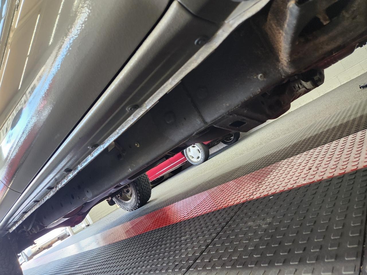 Toyota Tacoma 4WD Double Cab LB V6 AT TRD Sport (Natl) 2012