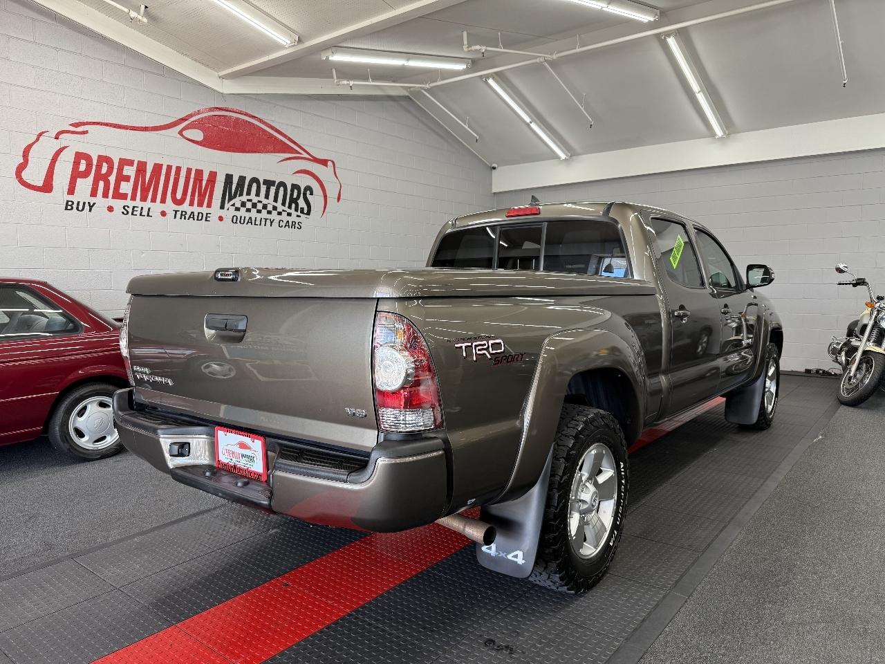 Toyota Tacoma 4WD Double Cab LB V6 AT TRD Sport (Natl) 2012