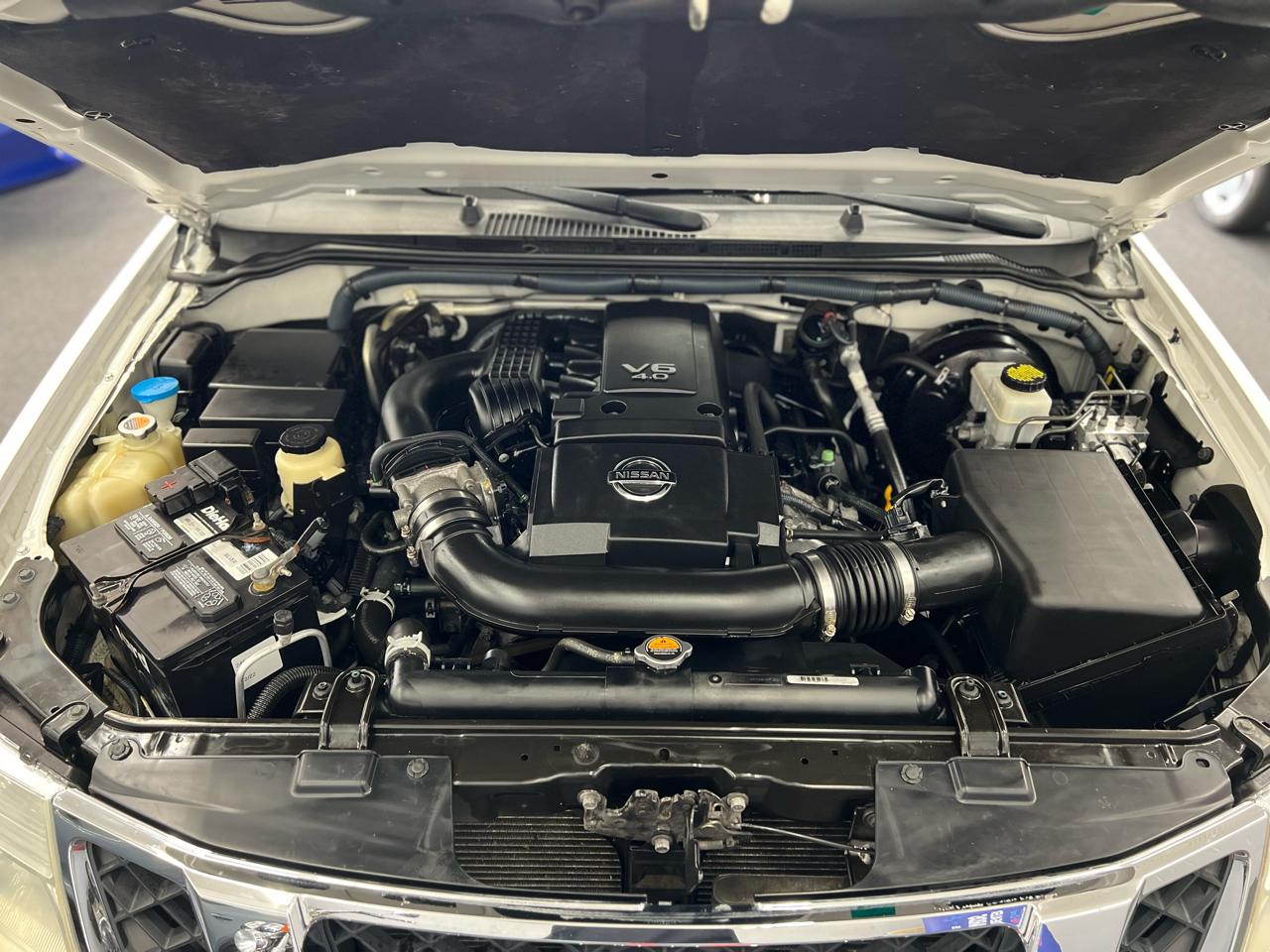 Nissan Pathfinder LE 2011